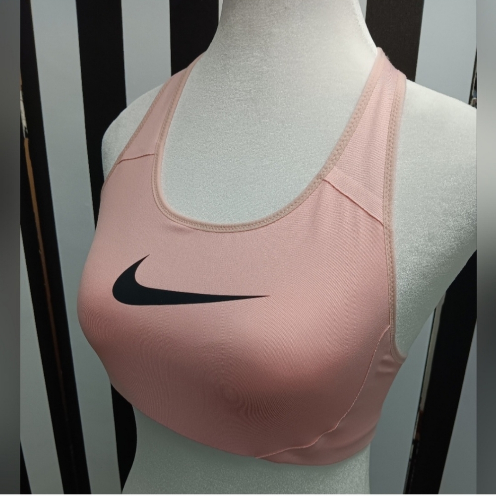 Nike sports bra - Picture 2 of 6